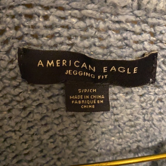 Cozy baby blue sweater from American Eagle - Picture 3 of 5